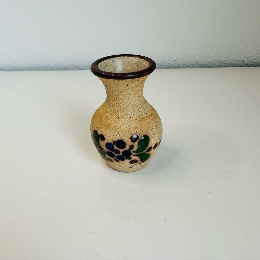 Tonala Mini Vase Mexican Pottery Signed  3in X 1in‎